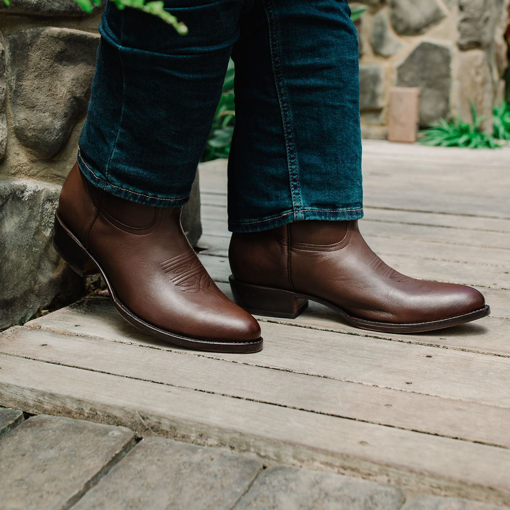 Soto Boots Cowboy Dress Boots | Mens Classic Round-Toe Boots (H7001-Brown)