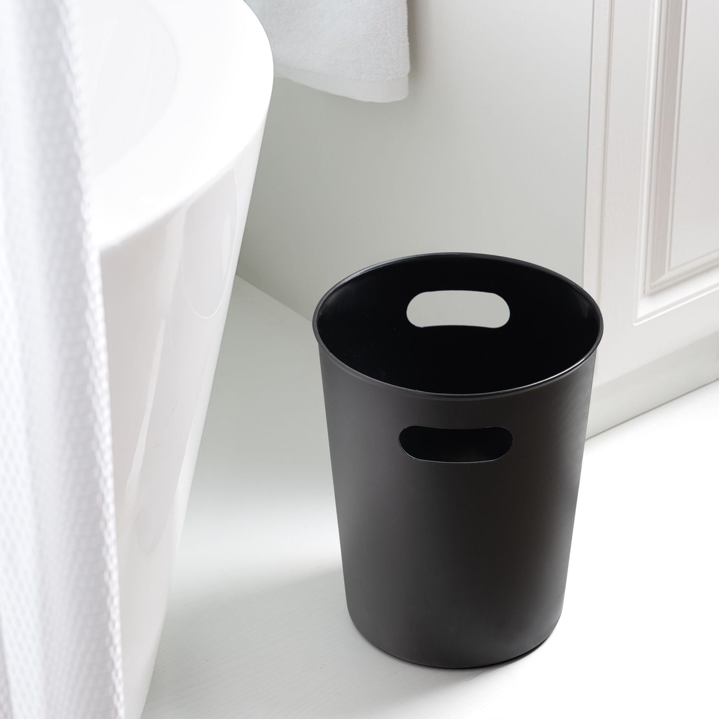 Mainstays Basic Plastic 2.64 Gallon Wastebasket in Rich Bla ck for Bathroom, Bedroom or Office EasyOptionXY LLC
