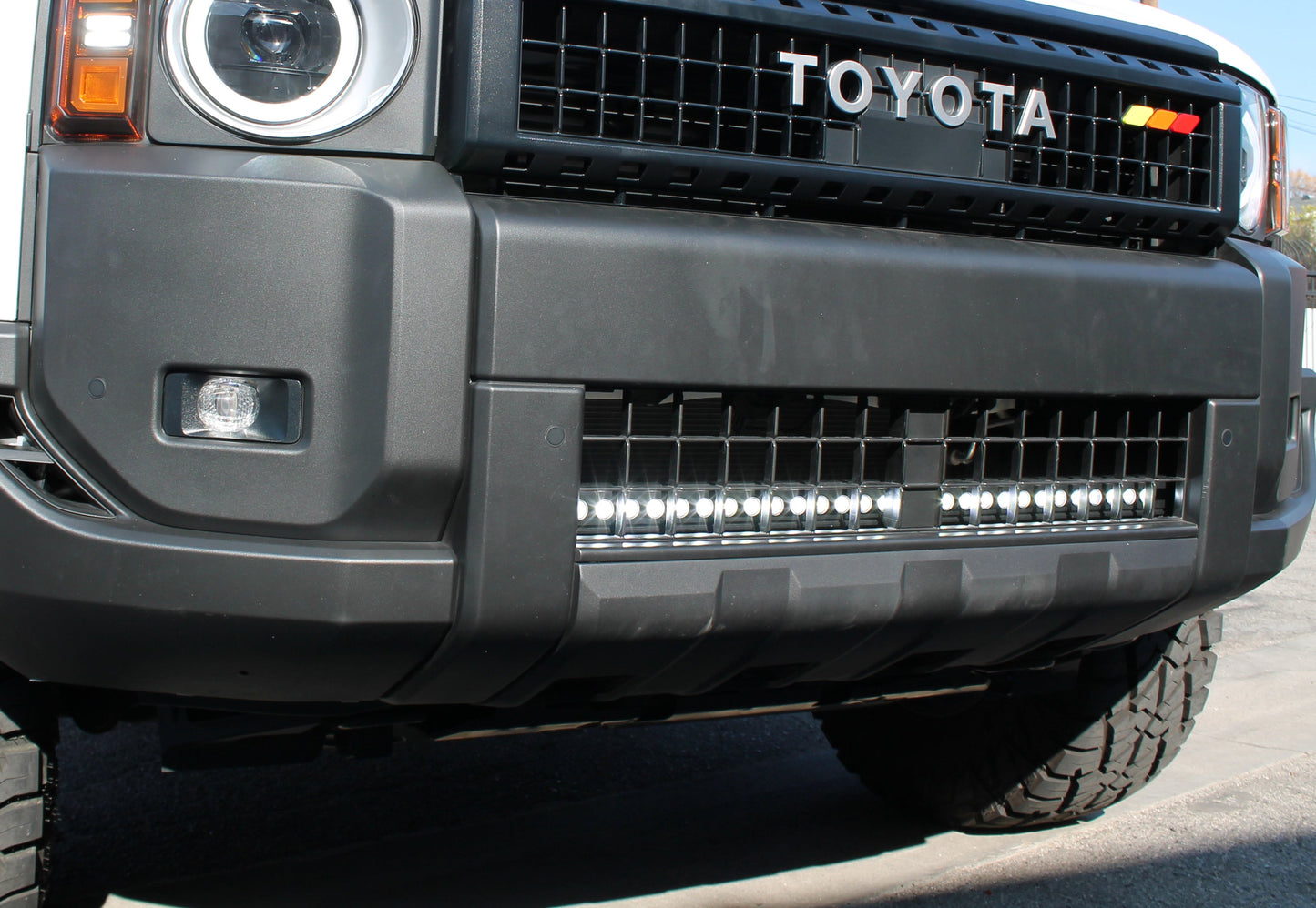 2024+ Land Cruiser Single 30in Light Bar - Slim