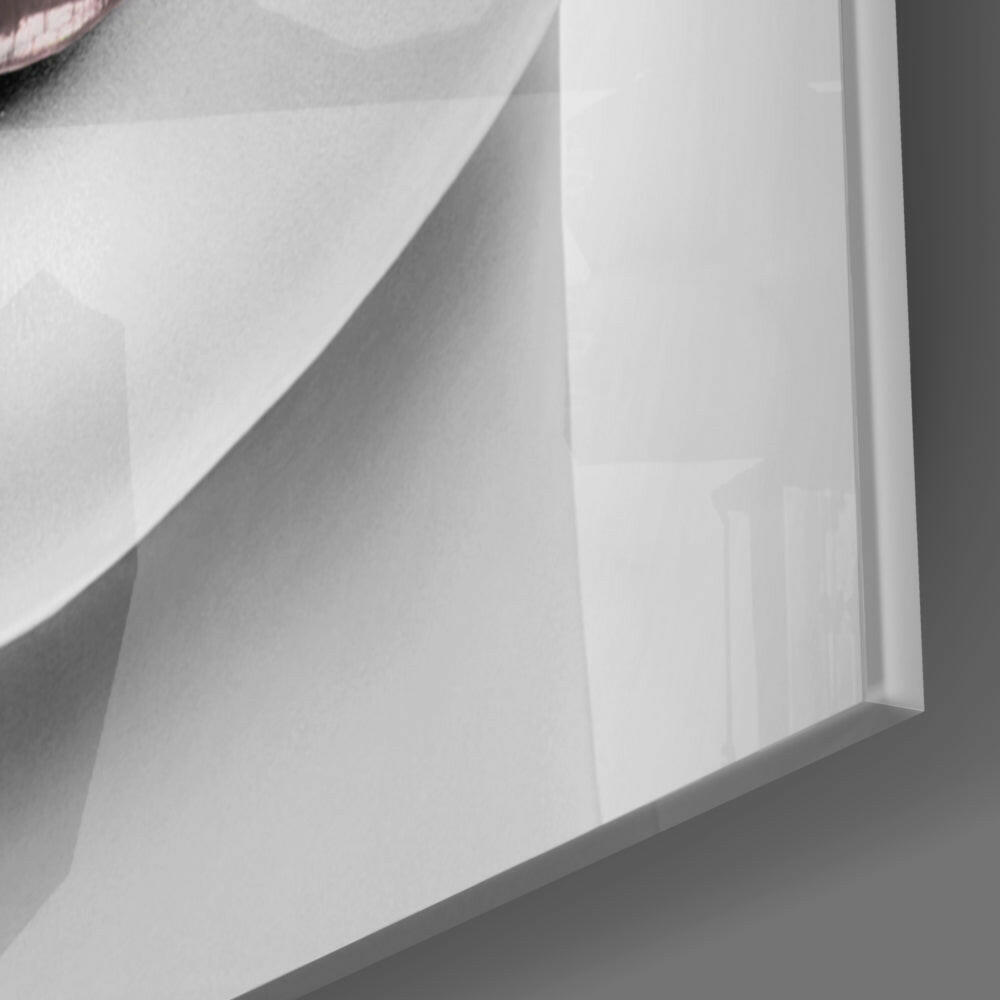 Insigneart USA Insigneart USA Lips Glass Wall Art