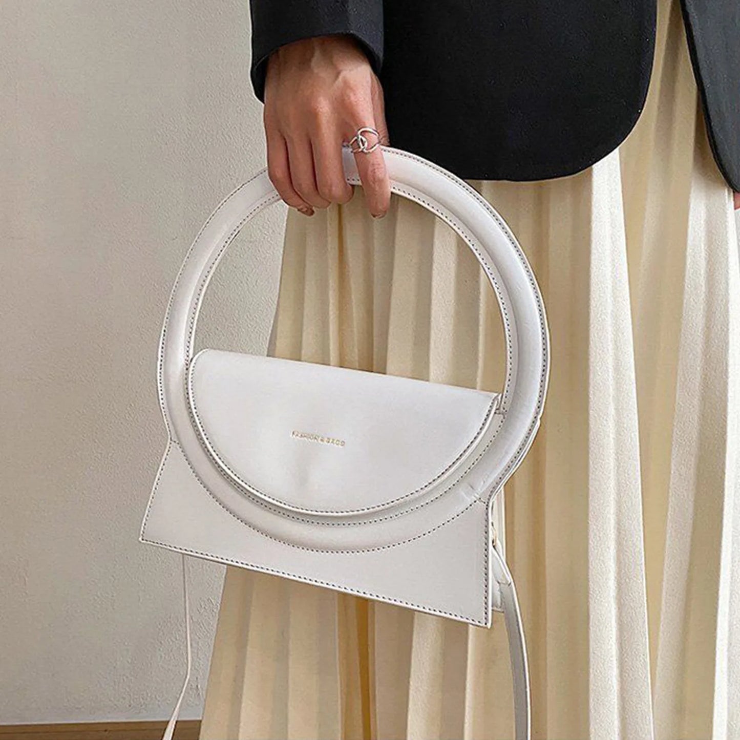 Hand-Woven Bread Women's Clutch Top Handle Satchel Shoulder Crossbody Creative Noodles Purses Underarm Bag Handbag