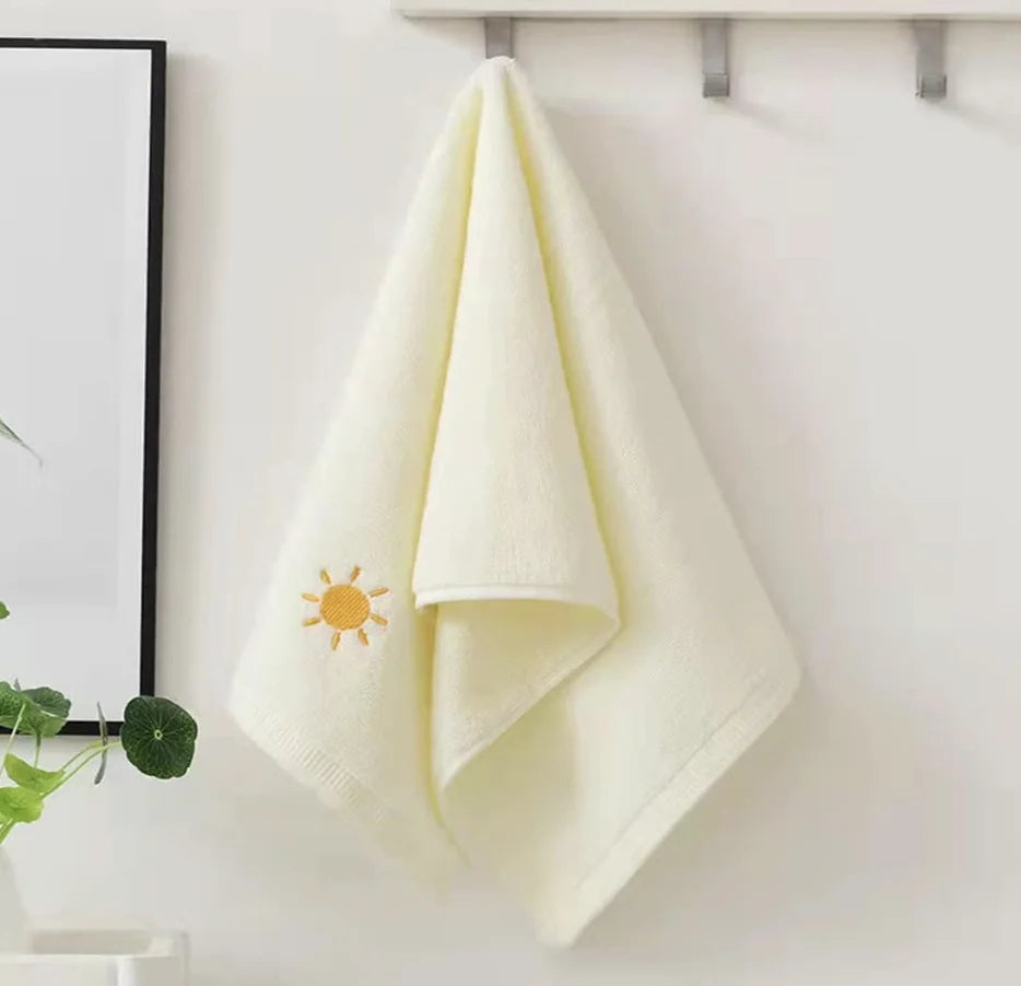 Bathroom Hand Towels Set of 4, Hand Towel Soft Cotton Towel Highly Absorbent Hand Towel, Hand Towels for Bath, Hand, Face, Gym a