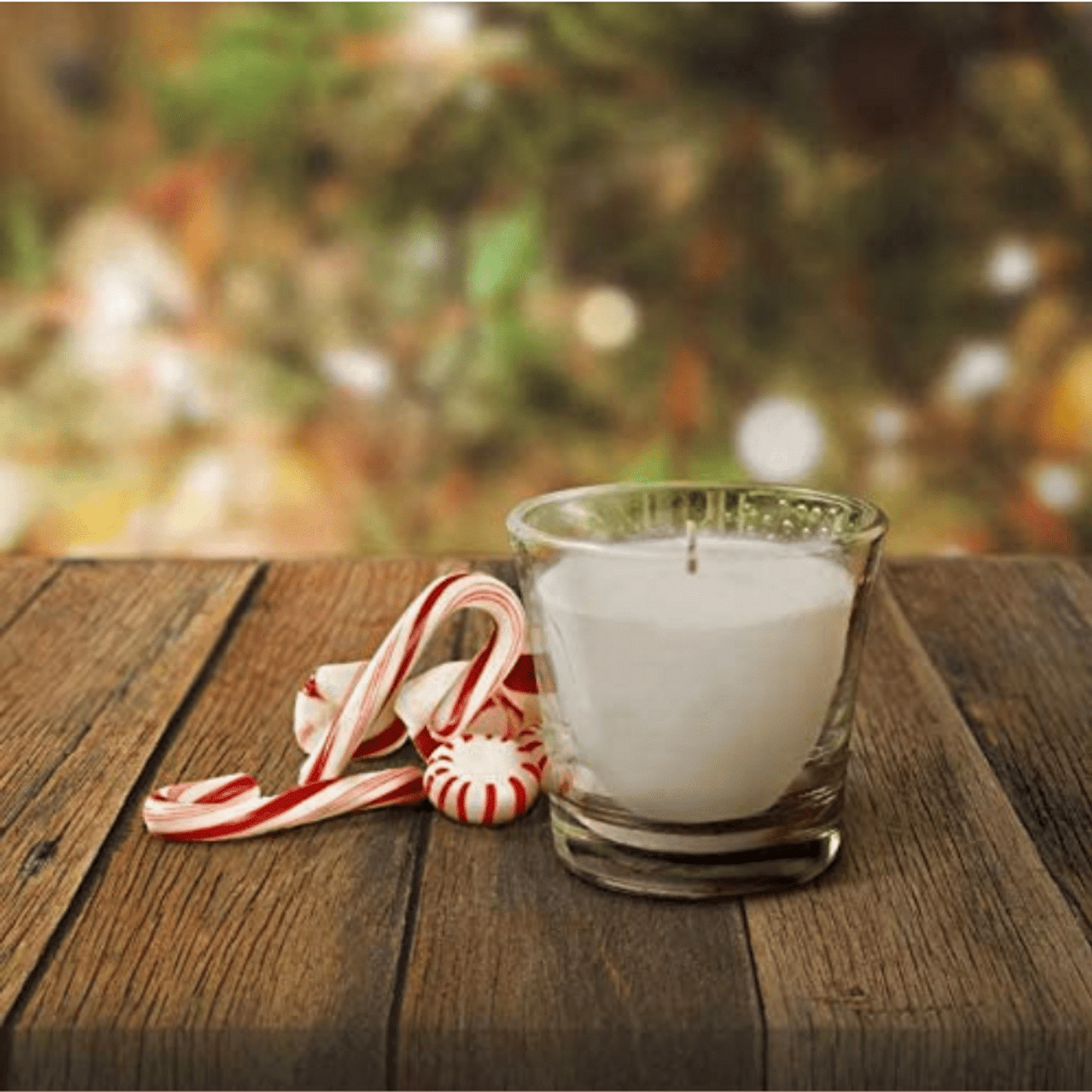 Glade Candy Cane Cheer Jar Candle - Elevate your Parties with Festive Fragrance.