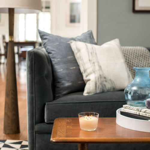 Glade Candle Alluring Sheer Vanilla Embrace Scent, 3-Wick, 6.8 oz (193 g), 1 Count, Fragrance Infused with Essential Oils, Notes of Vanilla Blossom, White Orchid, Sandalwood Scented Candles EasyOptionXY LLC