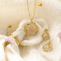 Crown of Thorns Rose Stud Earrings vanimy