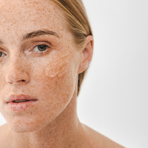 Intensively moisturizing face and neck serum Celemi Cosmetics LLC