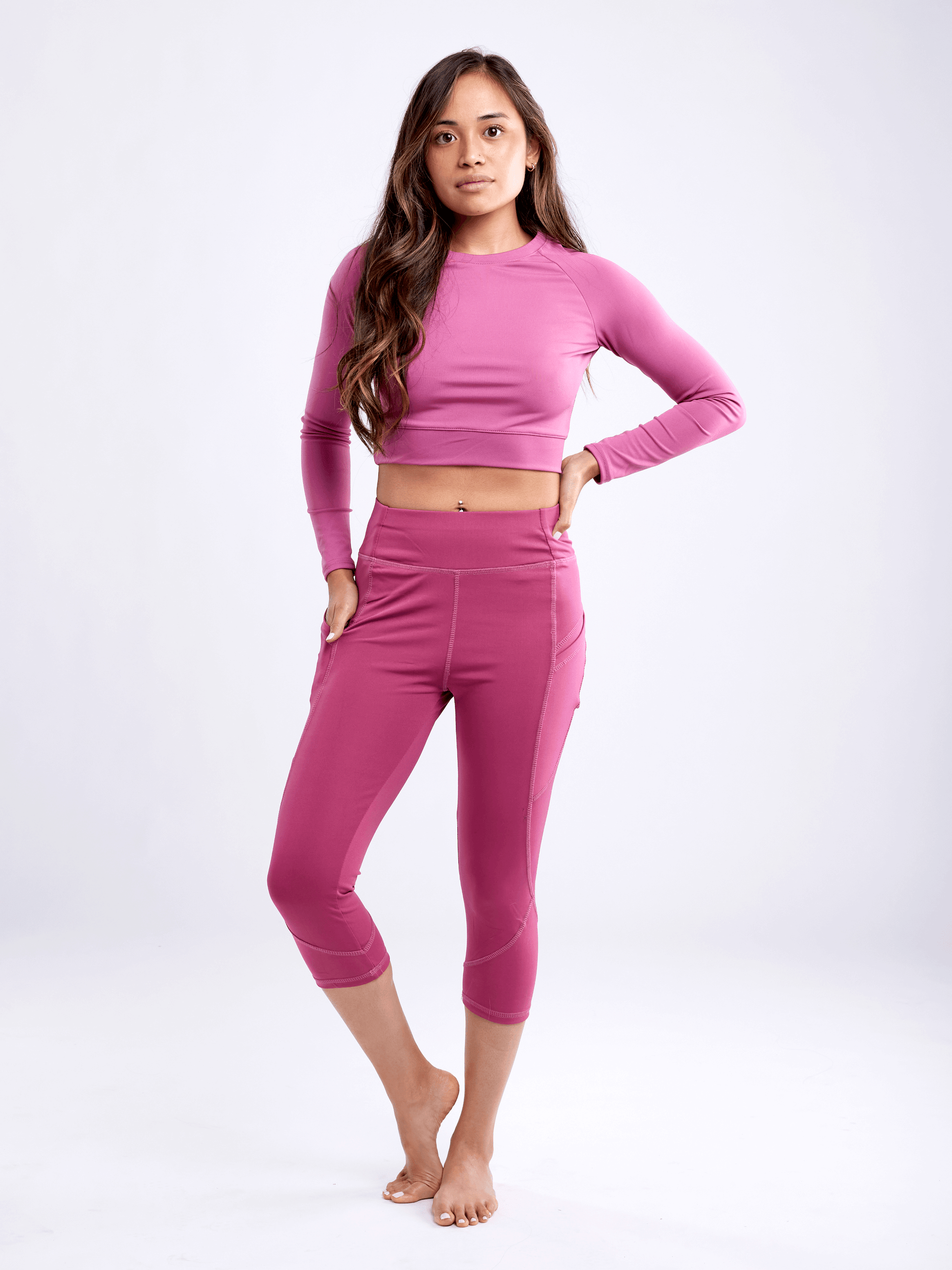 JupiterGear Mid-Rise Capri Fitness Leggings with Side Pockets Jupiter Gear