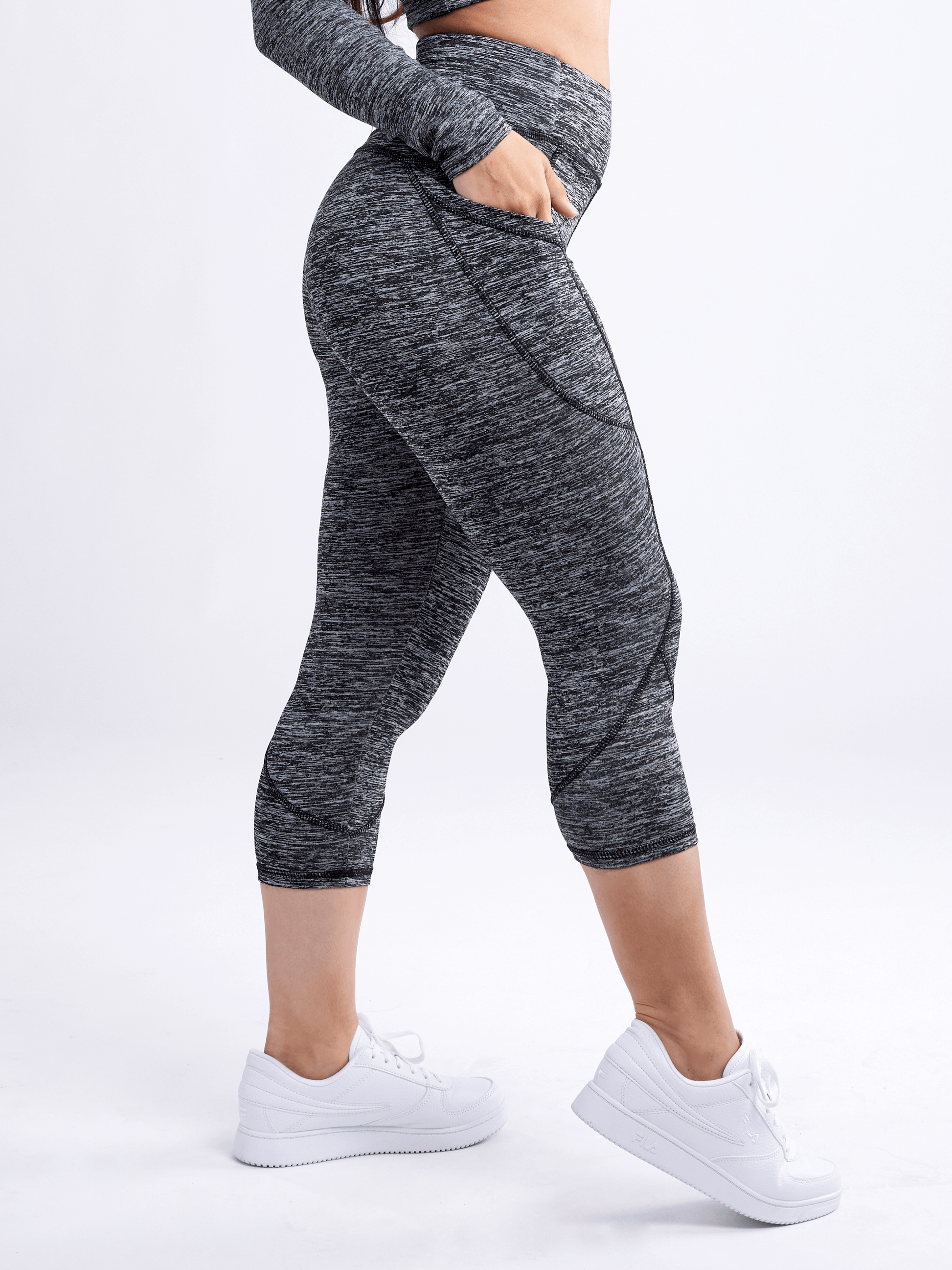 JupiterGear Mid-Rise Capri Fitness Leggings with Side Pockets Jupiter Gear