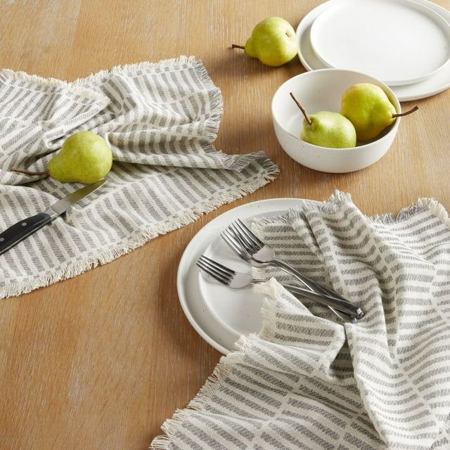 Better Homes & Garden Grid Check Square Fabric Napkin Set, Grey, 19"W x 19"L, 4 Pieces EasyOptionXY LLC