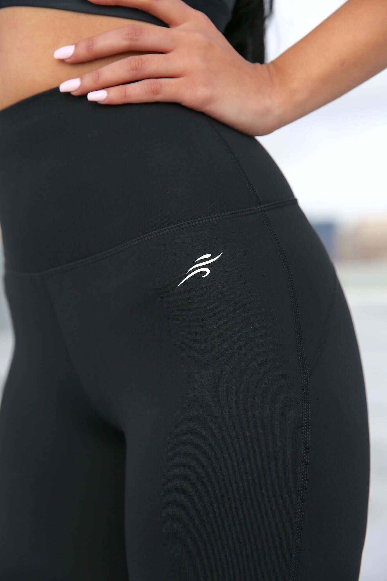 Energique Athletic Leggings with Reflective Strips and Mesh Panels Jupiter Gear