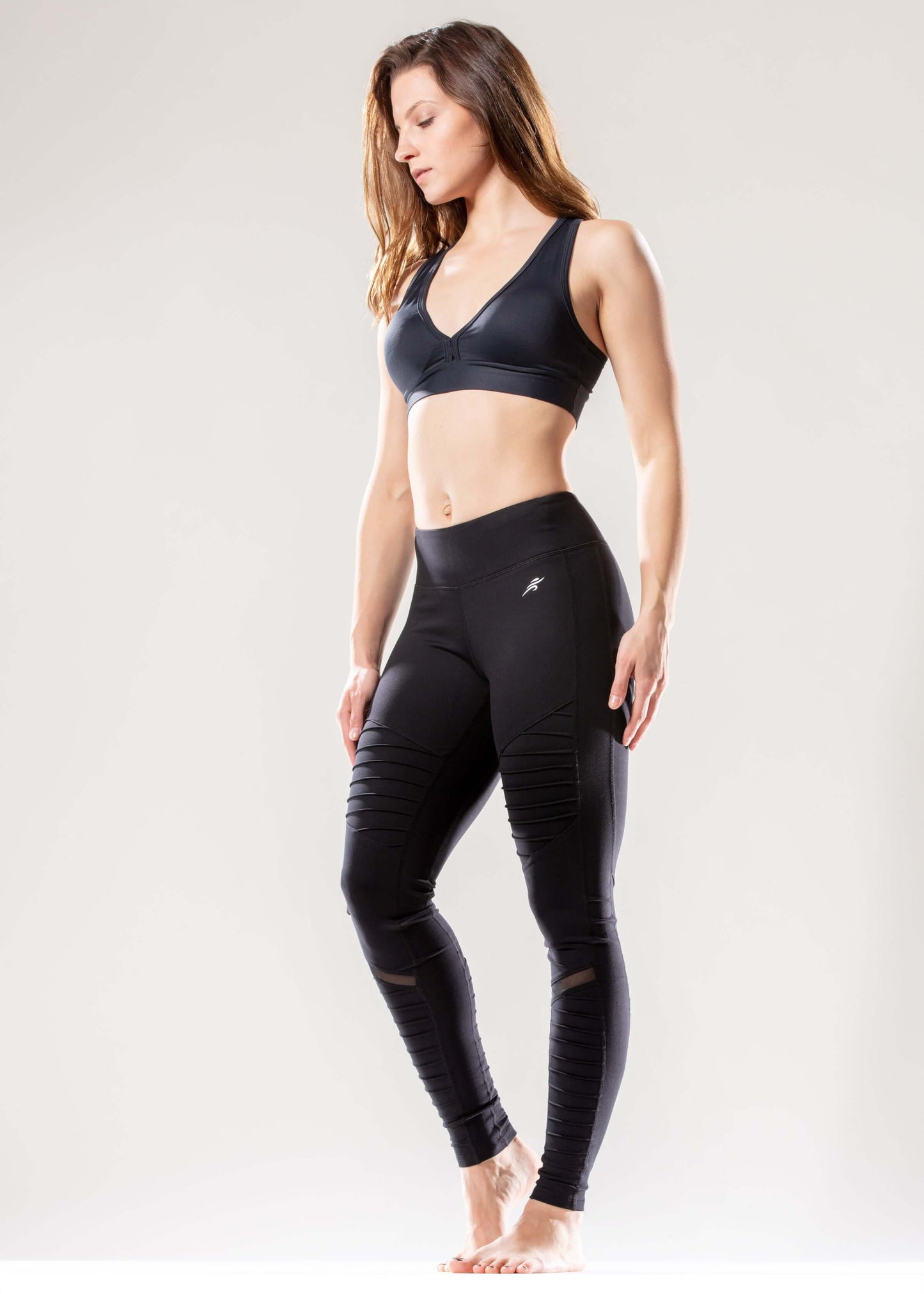 Athletique Low-Waisted Ribbed Leggings with Hidden Pocket and Mesh Panels Jupiter Gear