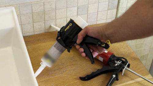 SILIGUN™ Gen-3 Compact Caulking Gun - No Drip Caulk Gun - Patented Design - Lightweight ABS Frame - Works with All 10 oz Tubes