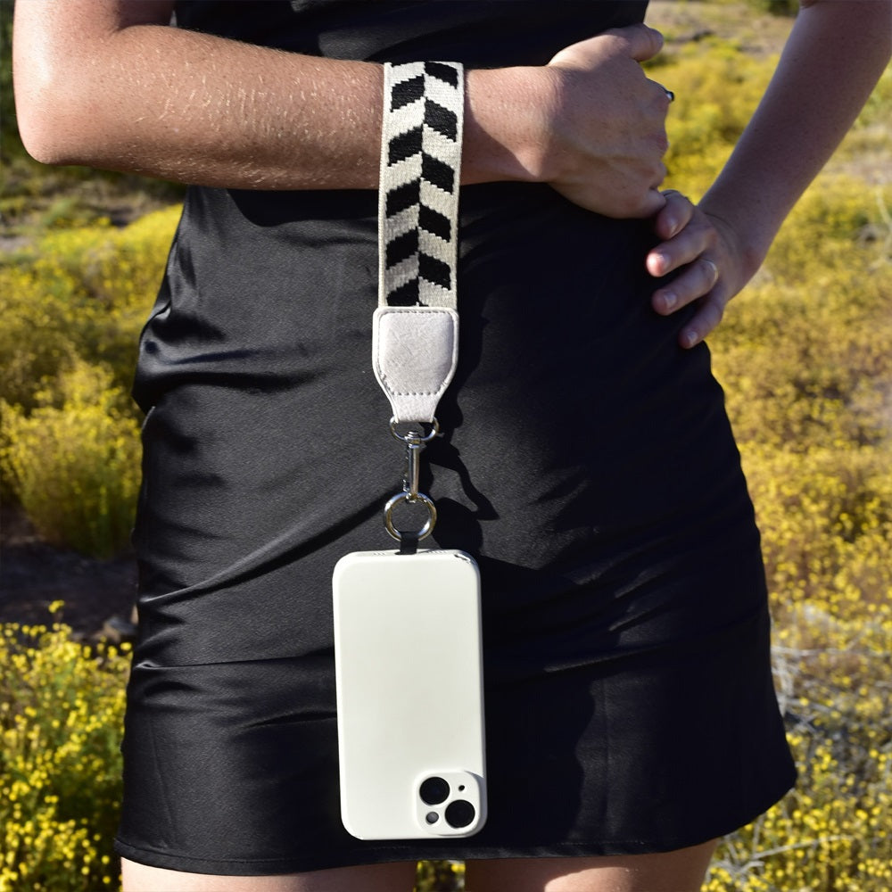 SaveTheGirls SaveTheGirls Clip & Go Strap w/Zippered Pouch Chevron