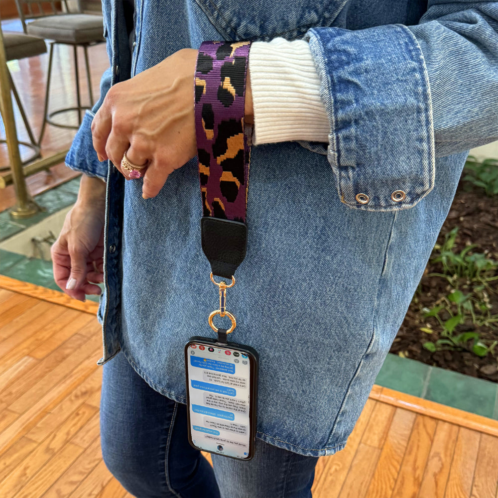 SaveTheGirls SaveTheGirls Clip & Go Strap with Pouch - Leopard Collection
