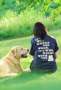 T-shirt: Never Walk Alone Dog is Good