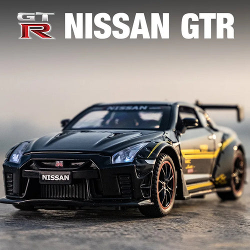1:32 Nissan GTR R35 Supercar Alloy Car Toy Car Metal Collection Model Car Sound and light Toys For Children