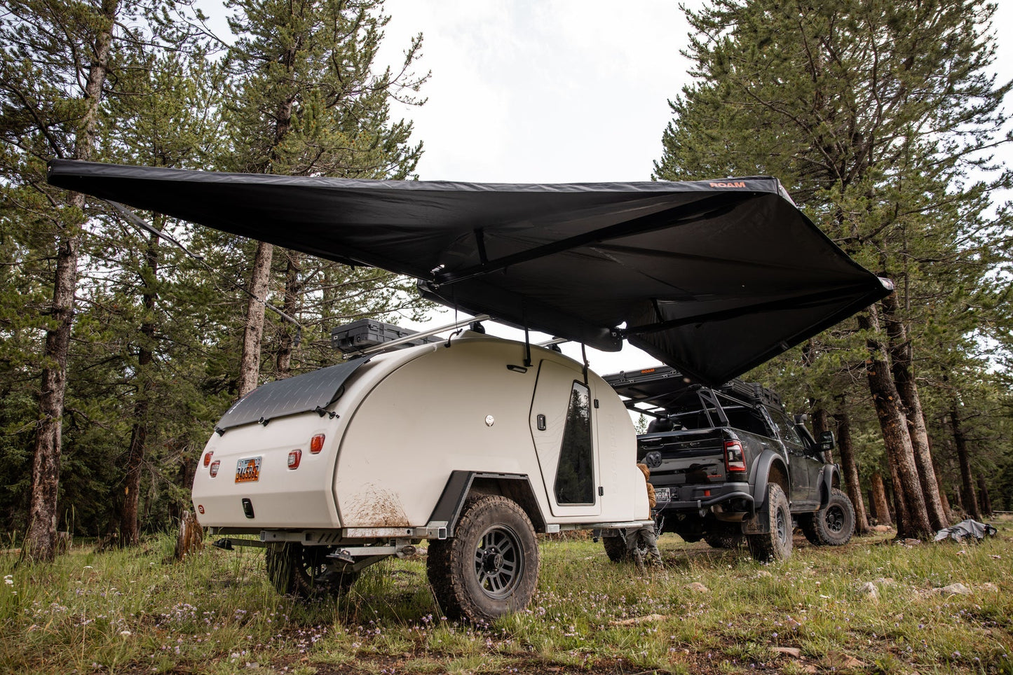 ROAM ARC 180 Awning