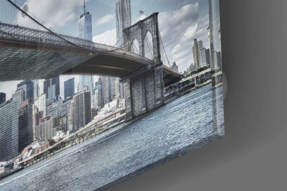 Insigneart USA Insigneart USA Brooklyn Bridge Glass Wall Art