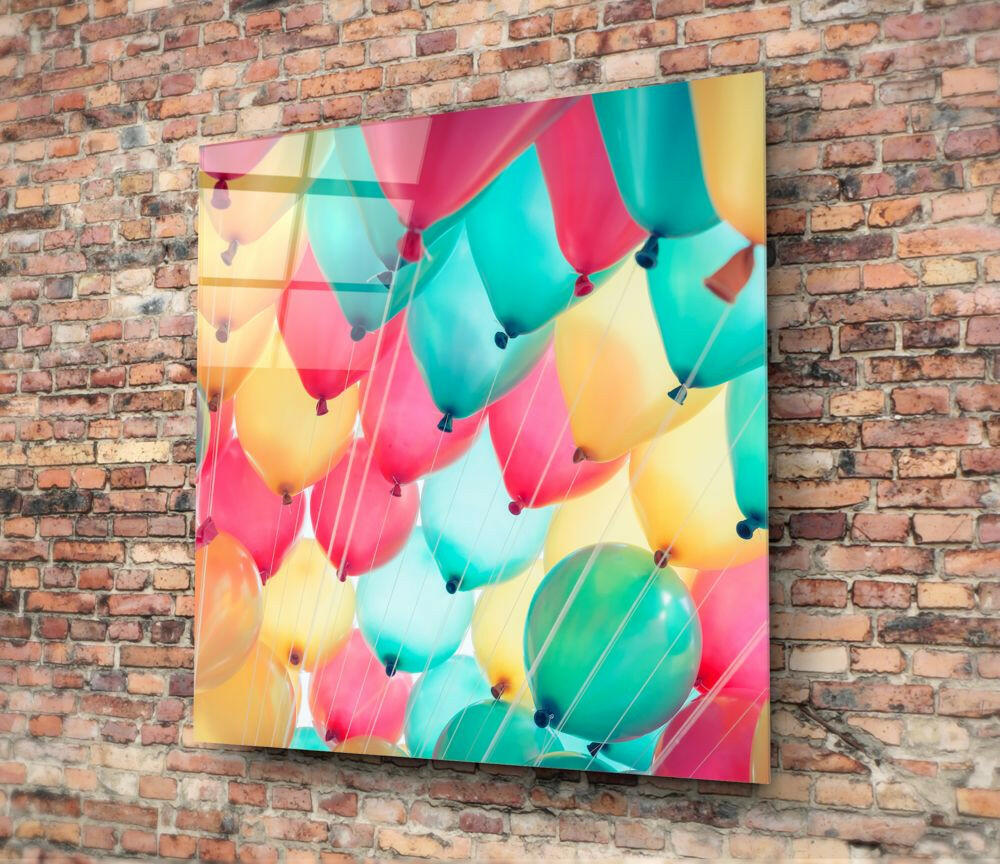 Insigneart USA Insigneart USA Balloons Glass Wall Art