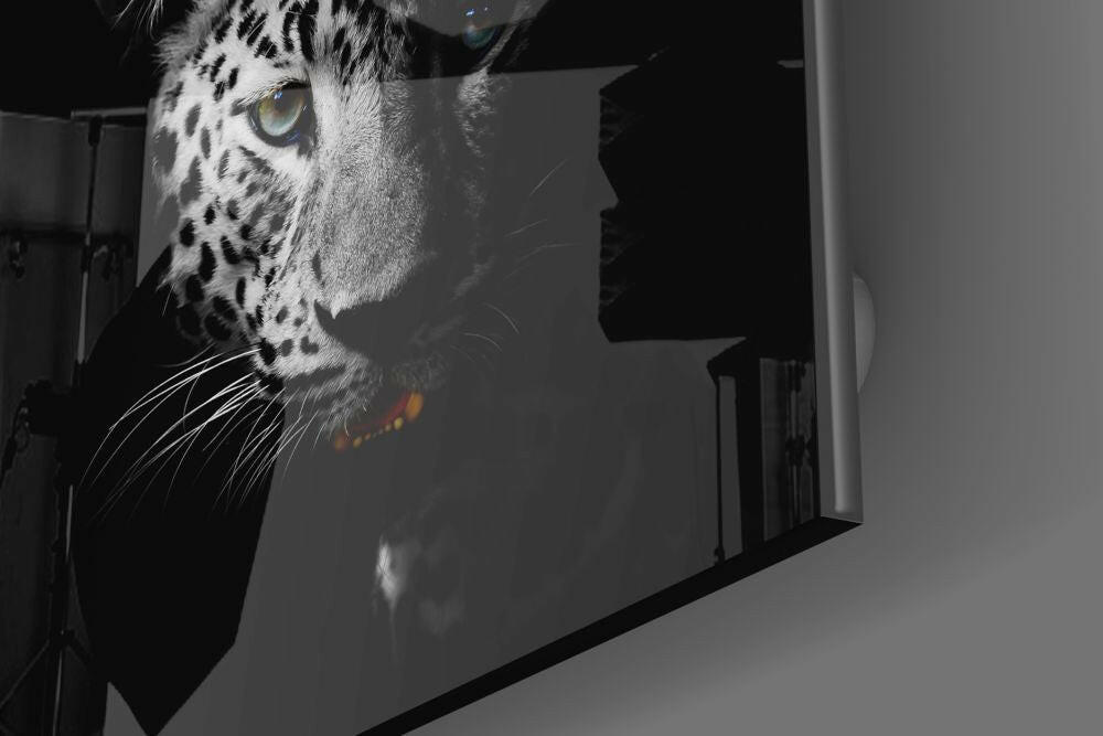 Insigneart USA Insigneart USA Leopard Glass Wall Art