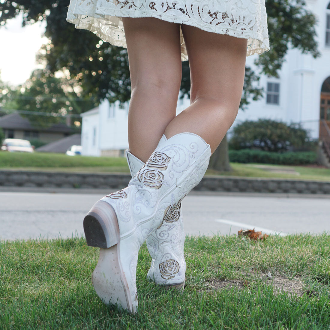 Soto Boots Soto Boots White Rose Inlayed Women's Cowgirl Boots (M50032)