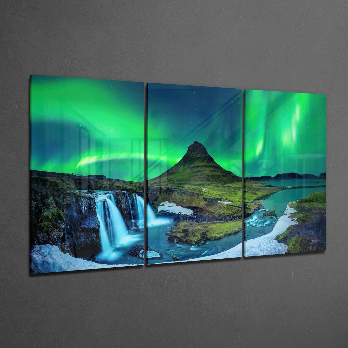 Northern Lights - Aurora Glass Art Insigneart USA