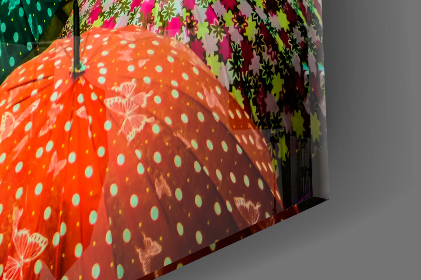 Insigneart USA Insigneart USA Colorful Umbrellas Glass Wall Art