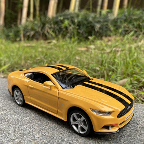 1:36 Ford Mustang GT Alloy Sports Car Model Diecasts Metal Toy Vehicles Car Model High Simulation Childrens Toys Gift Collection