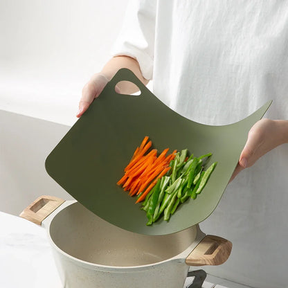 1pcs Kitchen Flexible Cutting Board,Colorful Plastic Chopping Board,Non-slip Cutting Board For Meat And Vegetables Fruit