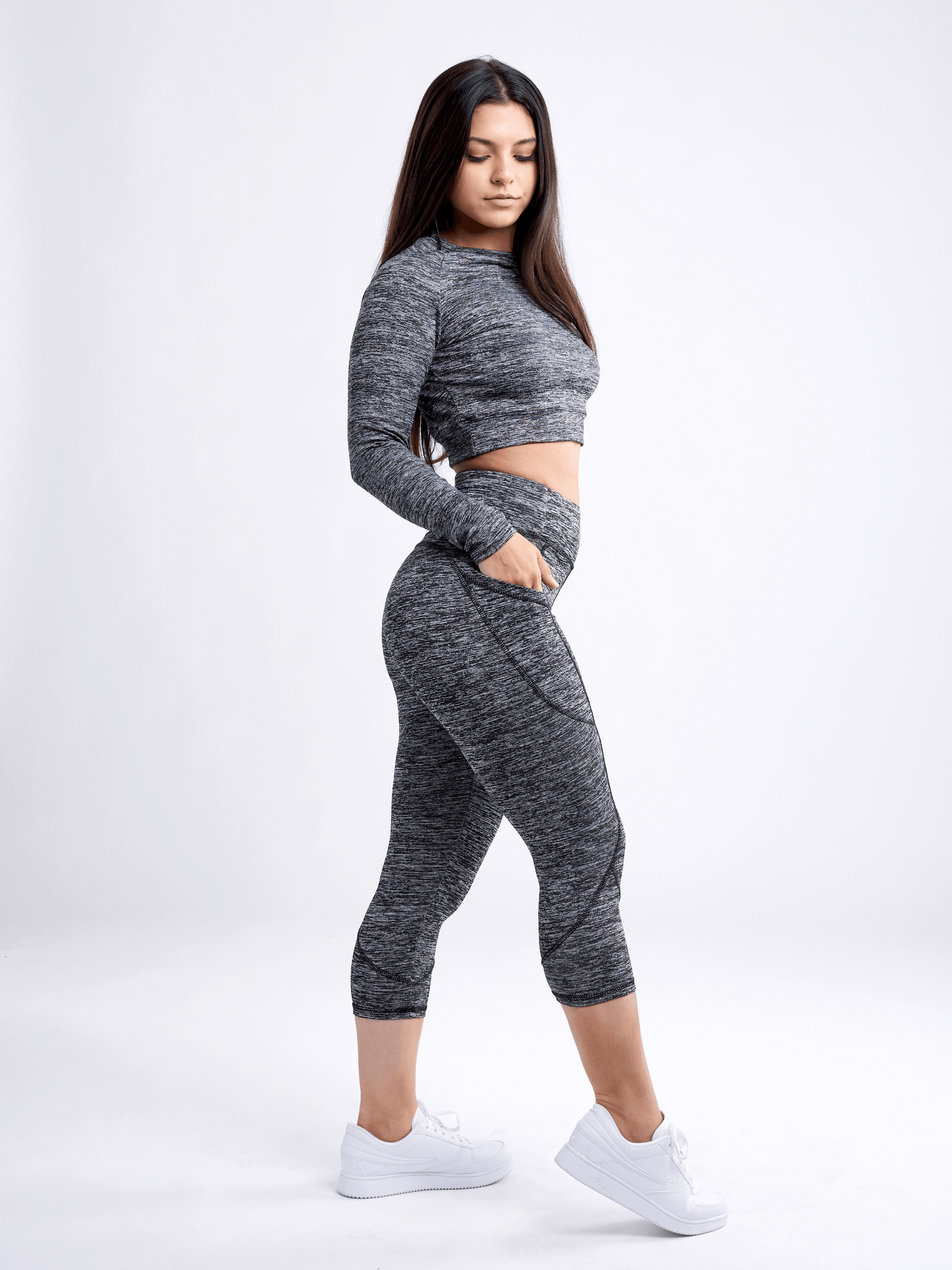 JupiterGear Mid-Rise Capri Fitness Leggings with Side Pockets Jupiter Gear