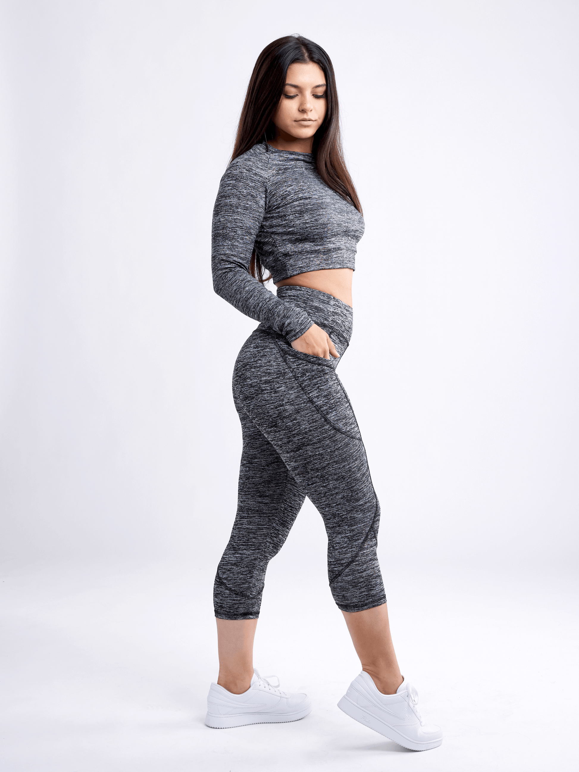 JupiterGear Mid-Rise Capri Fitness Leggings with Side Pockets Jupiter Gear