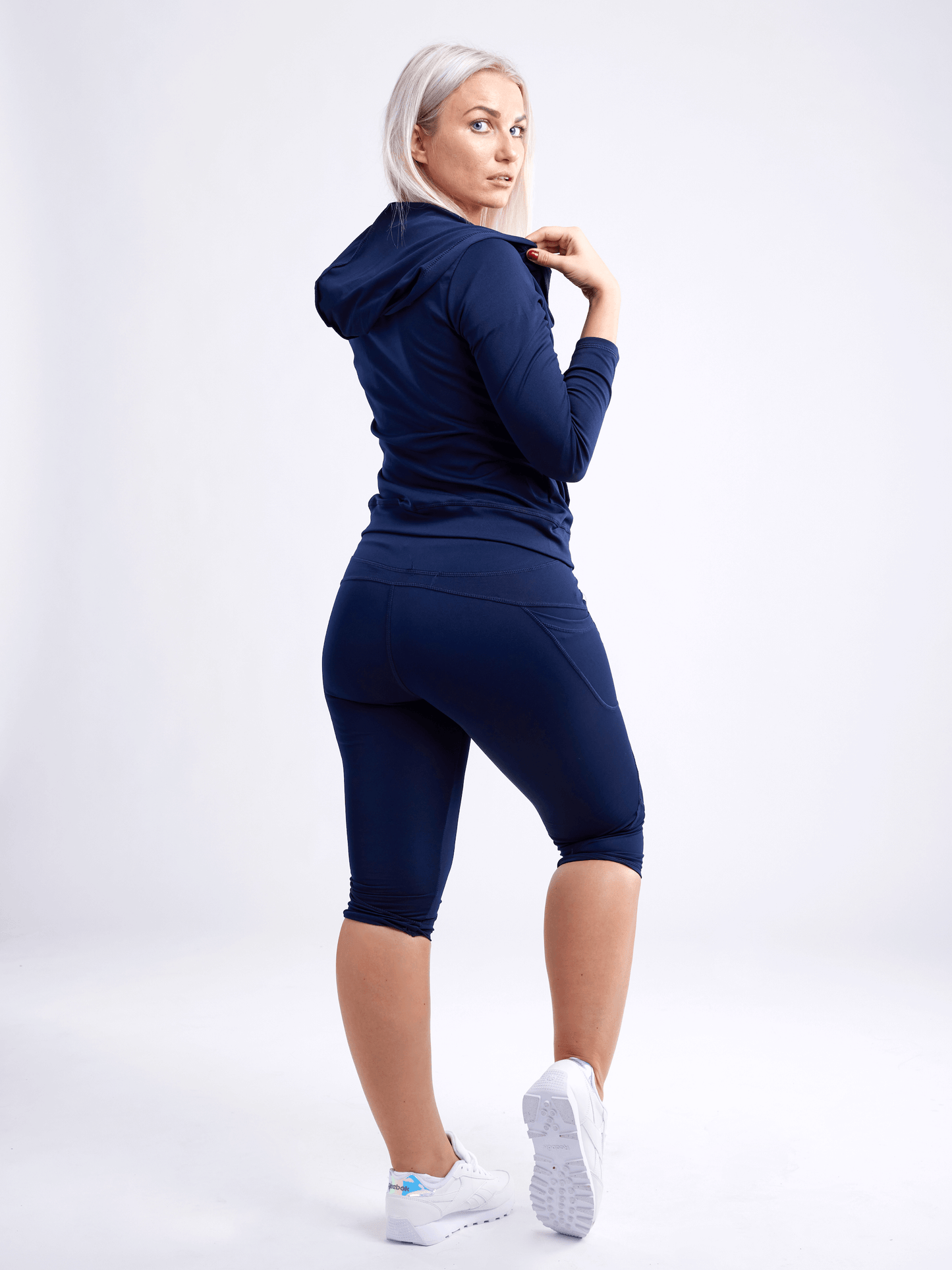 JupiterGear Mid-Rise Capri Fitness Leggings with Side Pockets Jupiter Gear