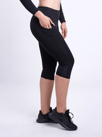 JupiterGear Mid-Rise Capri Fitness Leggings with Side Pockets Jupiter Gear