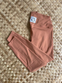 Manō Wear Manō Wear Manō butter soft workout pants