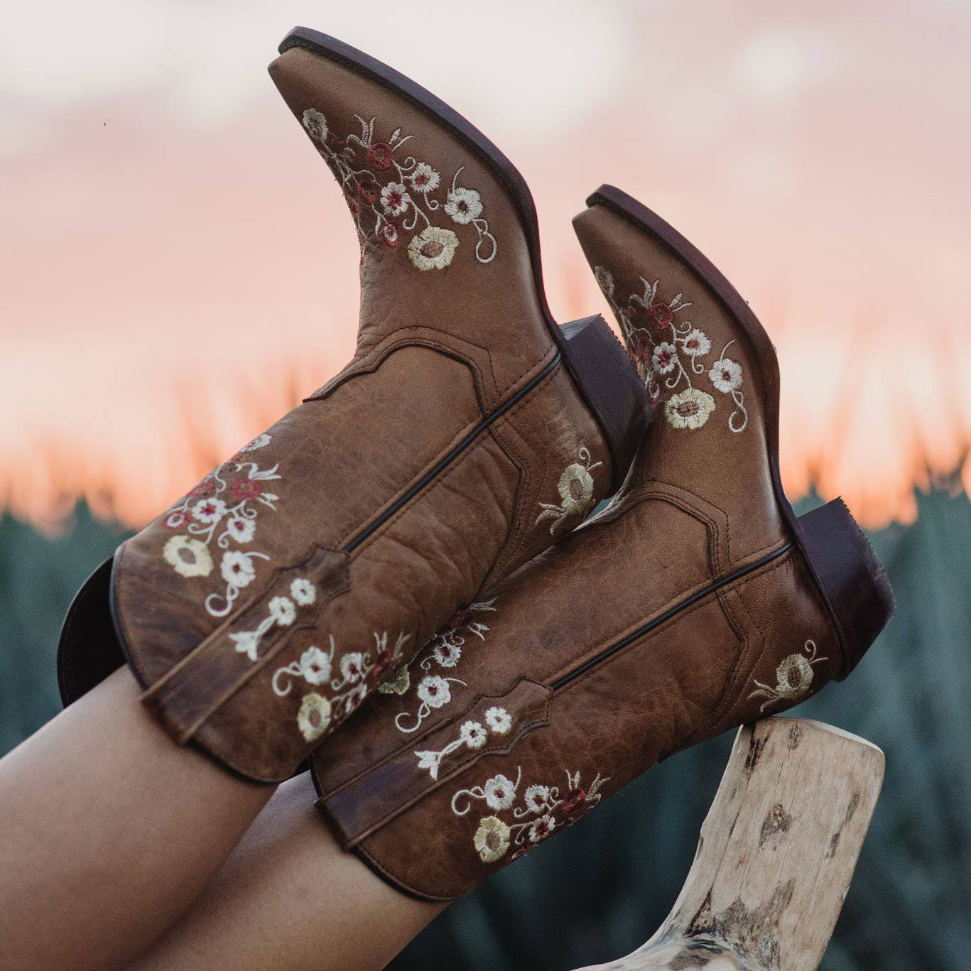 Soto Boots Women's Snipped Toe Western Boots | Floral Showstopper Cowgirl Boots